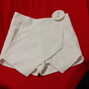 Xenia Boutique White Skirt Sz 2 AU NWT